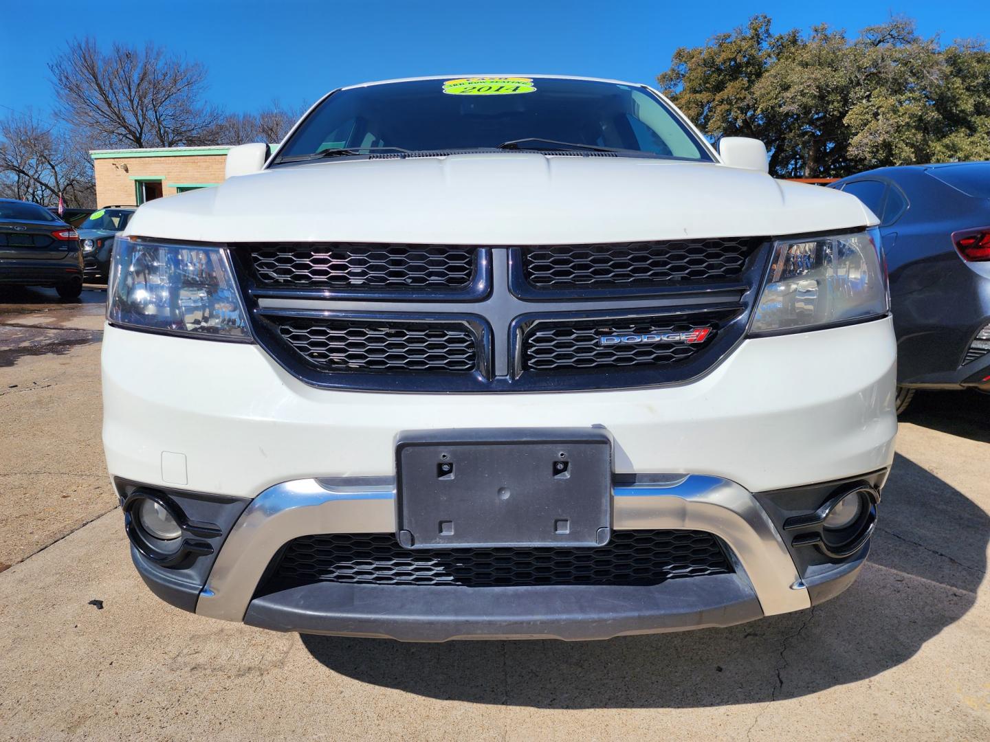 2014 DIAMOND WHITE /BLACK DODGE JOURNEY CROSSROAD CROSSROADS (3C4PDCGB0ET) , AUTO transmission, located at 2660 S.Garland Avenue, Garland, TX, 75041, (469) 298-3118, 32.885551, -96.655602 - CASH$$$$$$ SPORT UTILITY....MUST SEE! LIKE NEW INSIDE/OUT! This is a LOADED 2014 DODGE JOURNEY CROSSROAD! PUSH START! NAVIGATION! BACK UP CAMERA! HEATED SEATS! HEATED STEERING WHEEL! 3RD ROW! BLUETOOTH! Come in for a test drive today. We are open from 10am-7pm Monday-Saturday. Call us with any - Photo#9